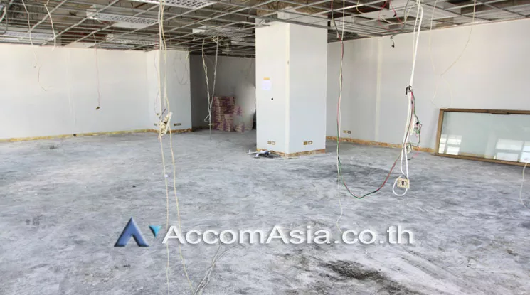  1  Office Space For Rent in Charoennakorn ,Bangkok BTS Krung Thon Buri at Thai Sri Tower AA13711